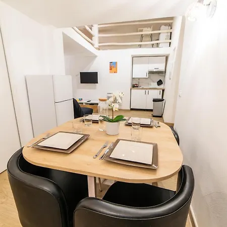 Ou Mentounasc - Duplex Vieille - Free Parking 멍똥